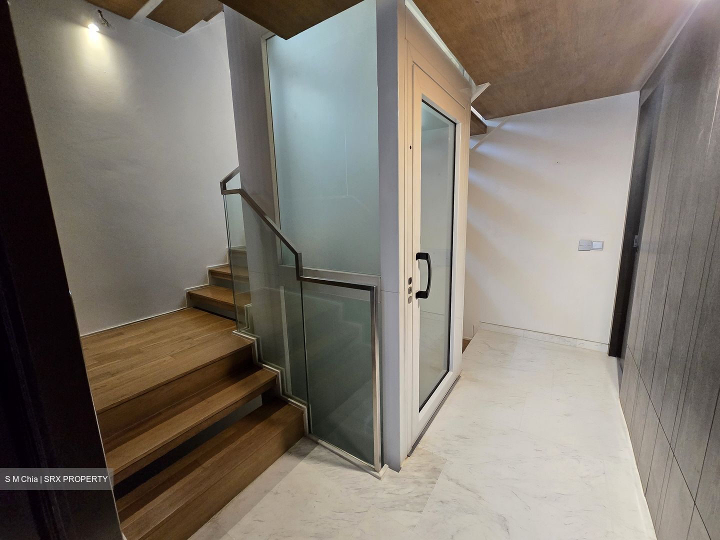 Whitley Road (D11), Semi-Detached #557127311